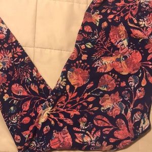LuLaRoe TC leggings- slight fading on rear